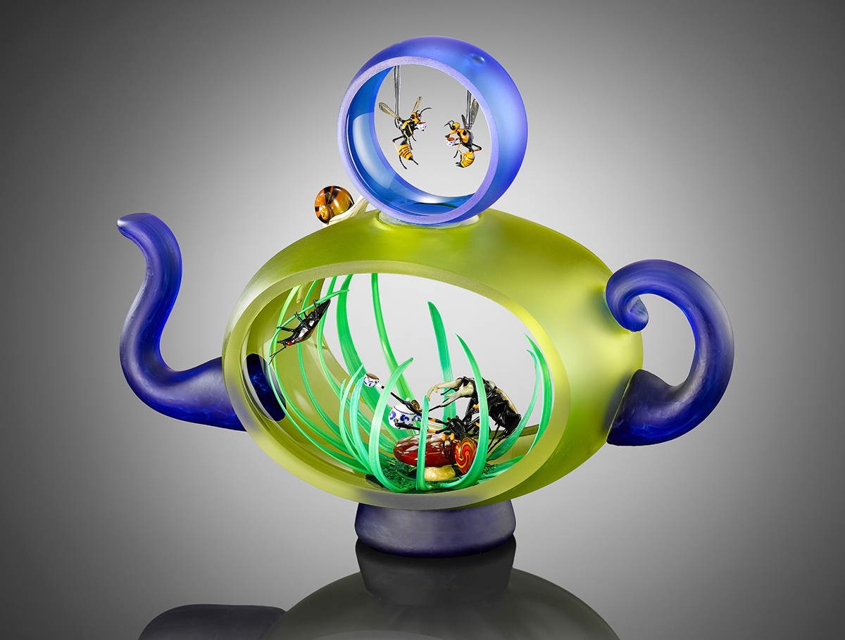 Glass teapot by Wesley Fleming and Peter Muller