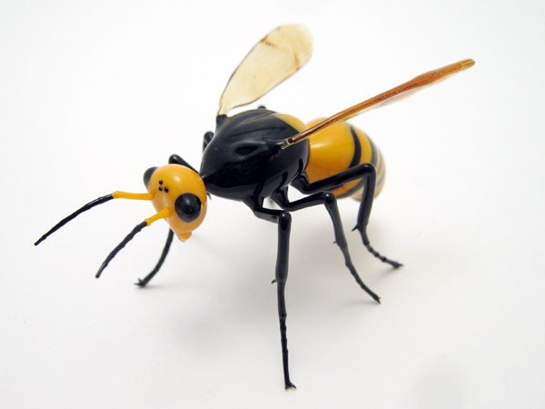 Japanese Hornet, glass bug by Wesley Fleming